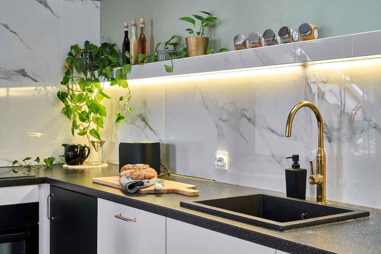 Apartament Flowers - Centrum Poznania Luaran gambar